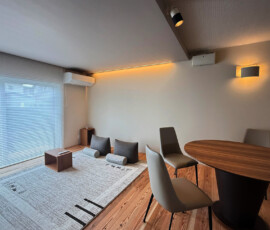 リビング 杉浮造り